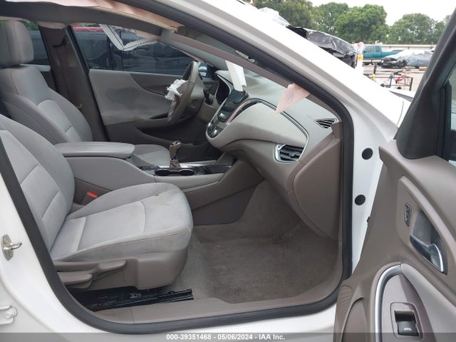 Chevrolet MALIBU LT 2018 1G1ZD5ST7JF133314 Image 5
