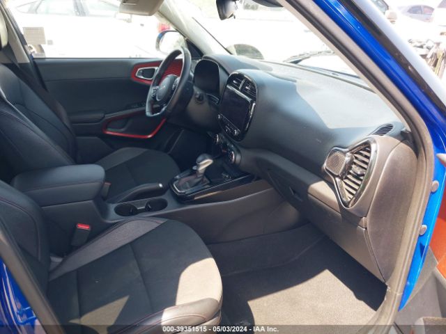 KNDJ53AU2P7209296 KIA Soul Gt-line