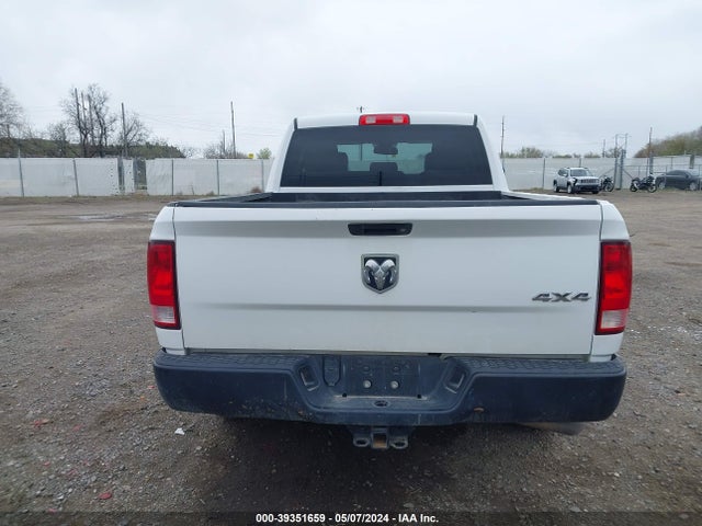 1C6RR7FT5KS663151 RAM 1500 Classic Tradesman Quad Cab 4x4 6'4 Box
