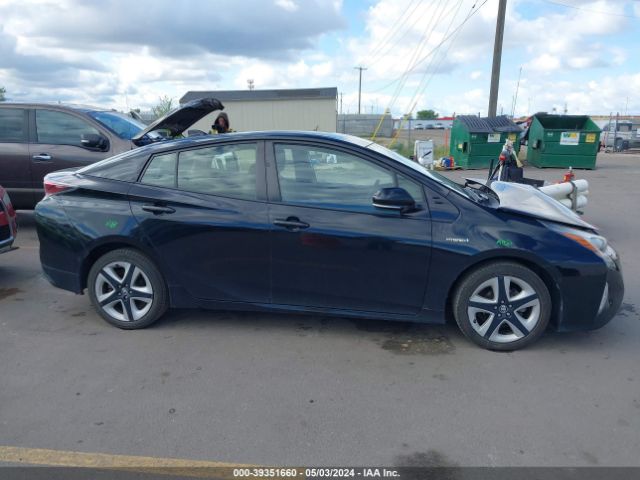 JTDKARFUXG3522793 Toyota Prius Four Touring