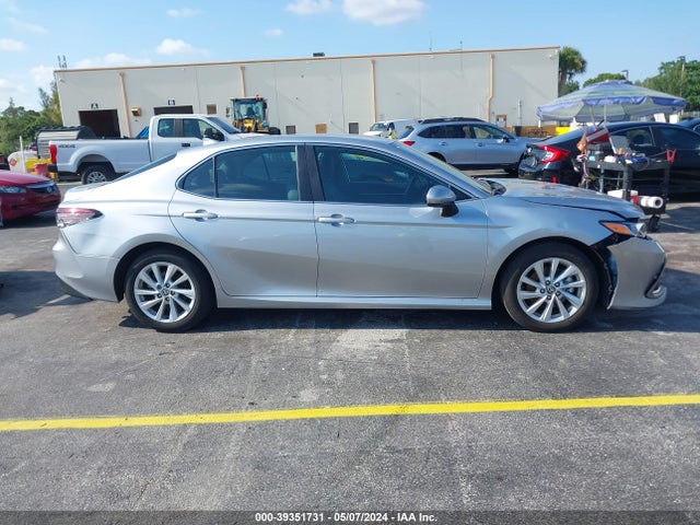 Toyota CAMRY LE 2024 4T1C11AK6RU849972 Image 13