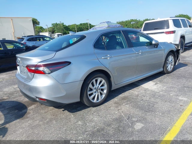 Toyota CAMRY LE 2024 4T1C11AK6RU849972 Image 4