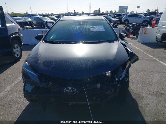 Toyota COROLLA LE 2018 5YFBURHE0JP844015 Image 12