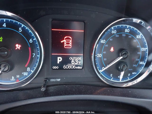 Toyota COROLLA LE 2018 5YFBURHE0JP844015 Image 7