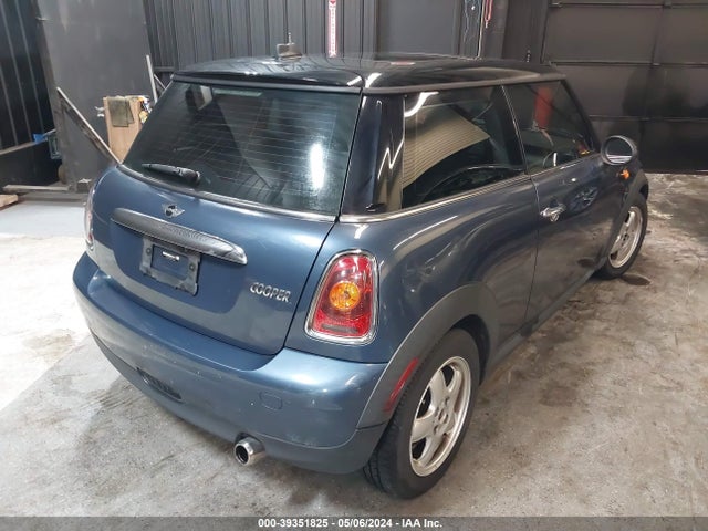 2009 MINI COOPER WMWMF33599TW78165 Photo 3