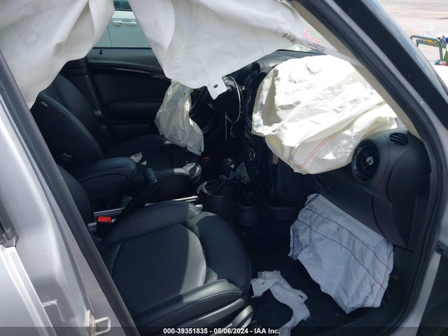 2016 MINI COUNTRYMAN WMWZC3C5XGWT07235 Photo 4