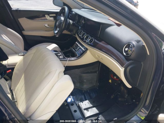 WDDZF4KB9HA149661 Mercedes-Benz E 300 4matic