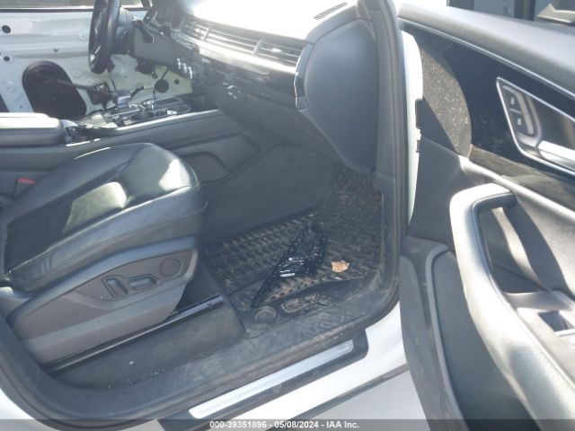 WA1LHAF70HD040433 Audi Q7 2.0t Premium