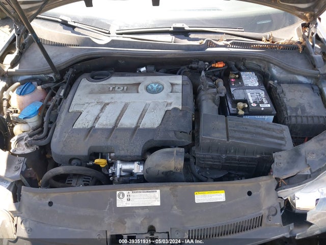 3VWPL7AJ0EM618717 Volkswagen Jetta Sportwagen 2.0l Tdi