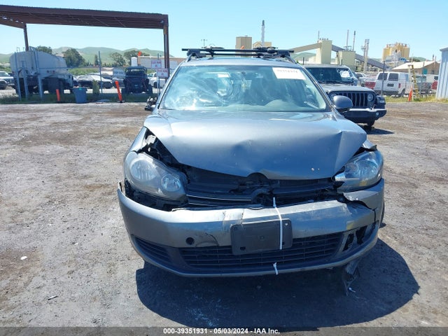 3VWPL7AJ0EM618717 Volkswagen Jetta Sportwagen 2.0l Tdi