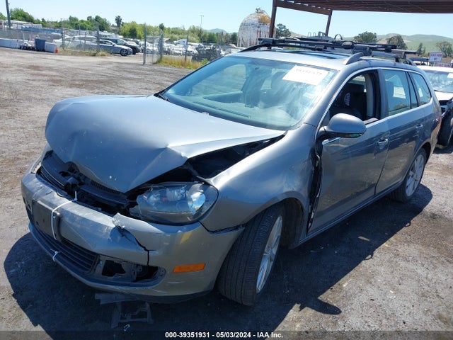 3VWPL7AJ0EM618717 Volkswagen Jetta Sportwagen 2.0l Tdi
