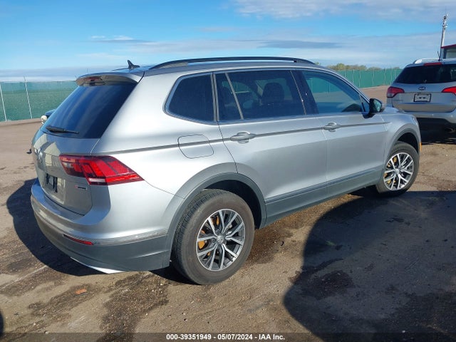 3VV2B7AX7LM010664 Volkswagen Tiguan 2.0t Se/2.0t Se R-line Black/2.0t Sel