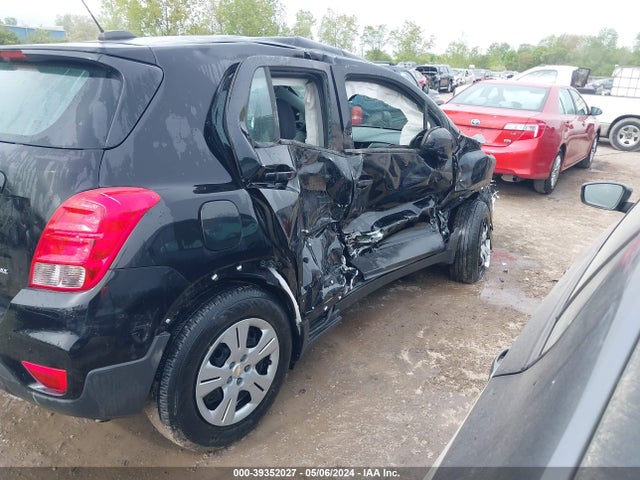 Chevrolet TRAX LS 2018 3GNCJKSB2JL410699 Image 6