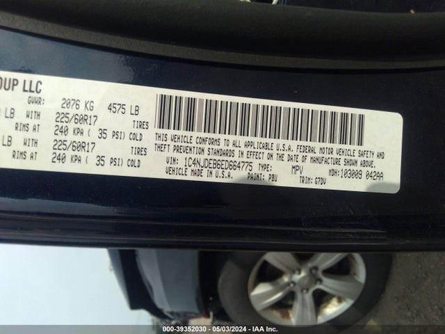 1C4NJDEB6ED664775 Jeep Compass Latitude