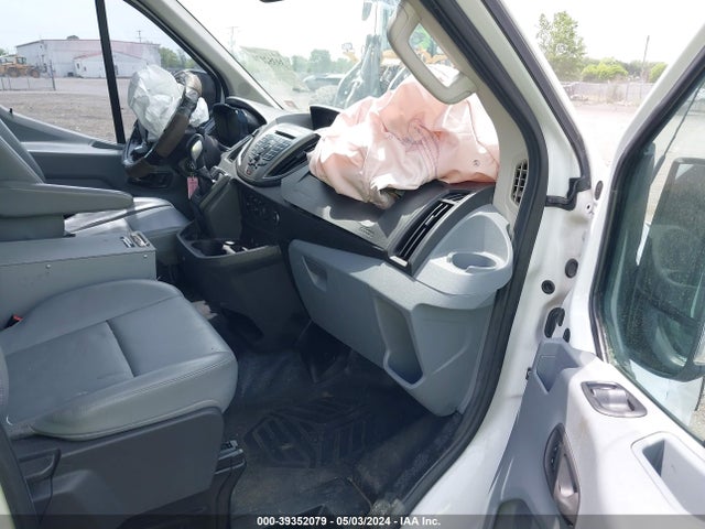 Ford Transit-250 2016 1FTYR1YM2GKB15901 Image 5
