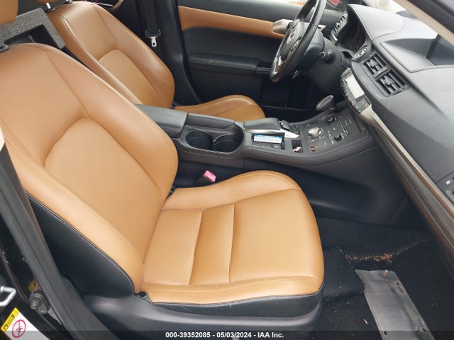 JTHKD5BH4E2186455 Lexus CT 200H