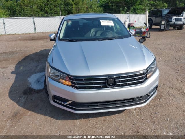 1VWBA7A34JC019140 Volkswagen Passat 2.0t Se