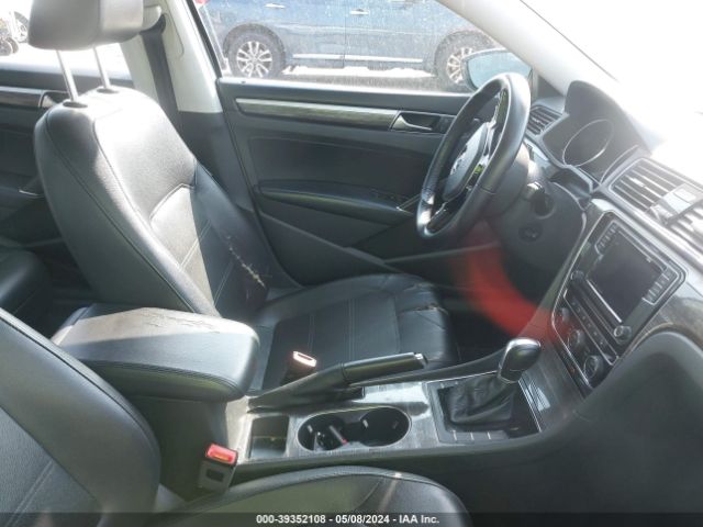 1VWBA7A34JC019140 Volkswagen Passat 2.0t Se