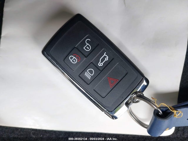 SALRT2EX0P2481553 Land Rover Discovery P300 S R-dynamic