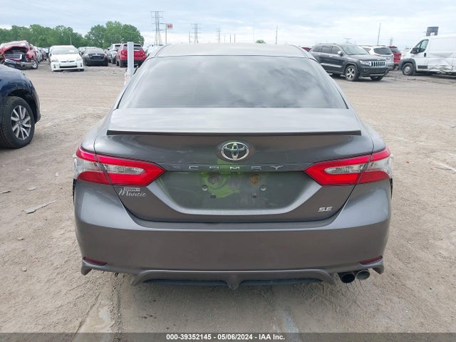 Toyota CAMRY SE 2018 4T1B11HK9JU554855 Image 16