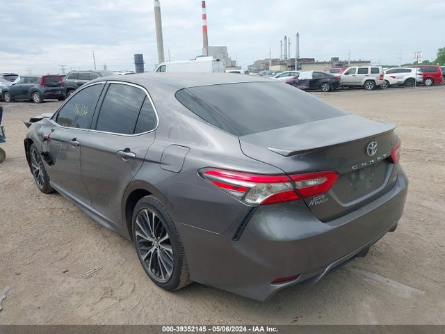 Toyota CAMRY SE 2018 4T1B11HK9JU554855 Image 3
