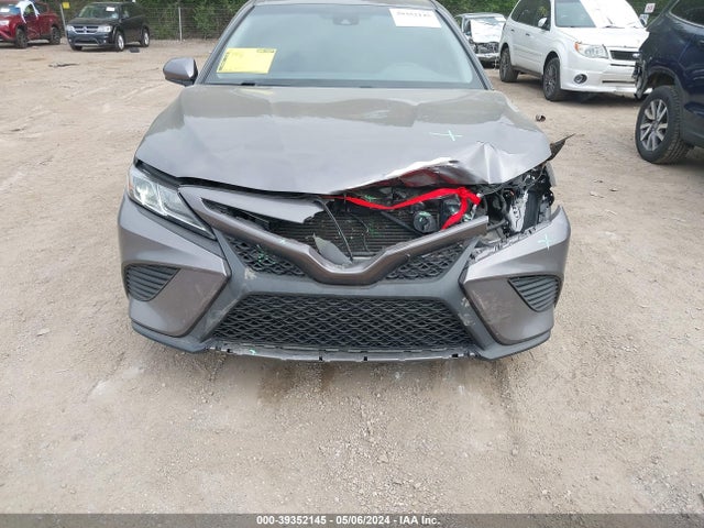 Toyota CAMRY SE 2018 4T1B11HK9JU554855 Image 6