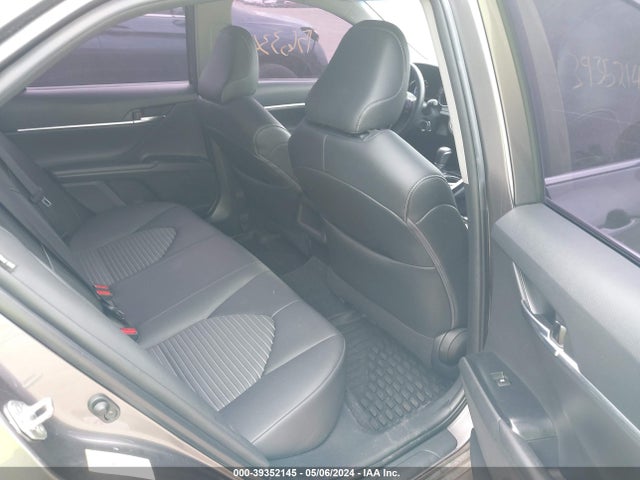 Toyota CAMRY SE 2018 4T1B11HK9JU554855 Image 8