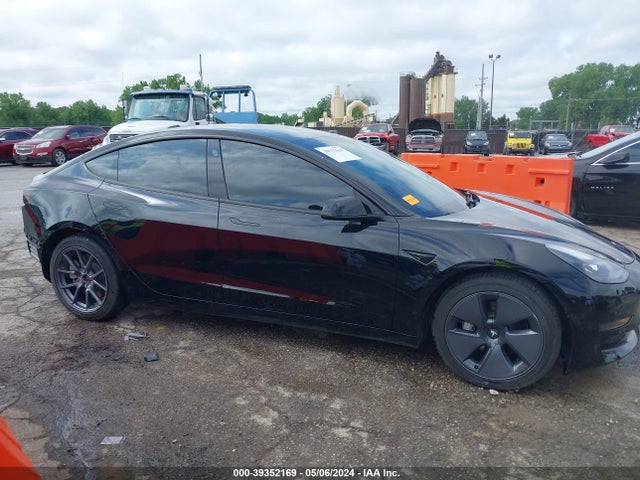Tesla Model 3 Rear-wheel Drive 2022 5YJ3E1EAXNF350492 Image 14