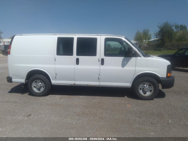 Chevrolet Express 2500 Work Van 2014 1GCWGFCA6E1135398 Image 13