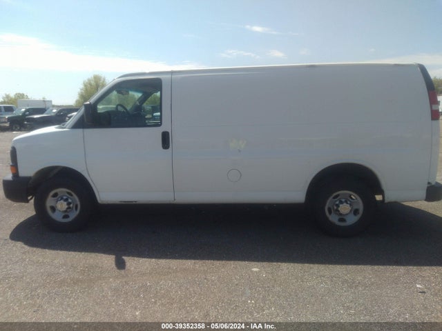Chevrolet Express 2500 Work Van 2014 1GCWGFCA6E1135398 Image 14