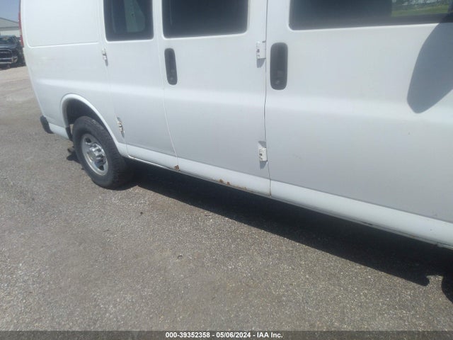 Chevrolet Express 2500 Work Van 2014 1GCWGFCA6E1135398 Image 6