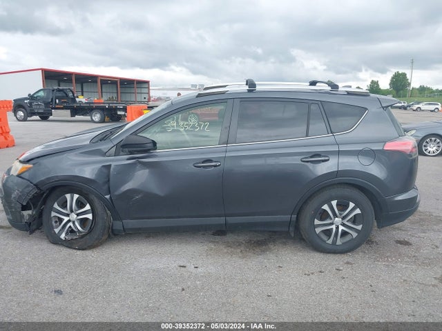 Toyota RAV4 LE 2016 JTMBFREV8GD184946 Image 13
