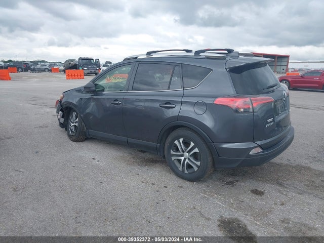 Toyota RAV4 LE 2016 JTMBFREV8GD184946 Image 3