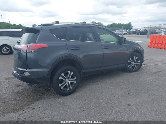 Toyota RAV4 LE 2016 JTMBFREV8GD184946 Image 4