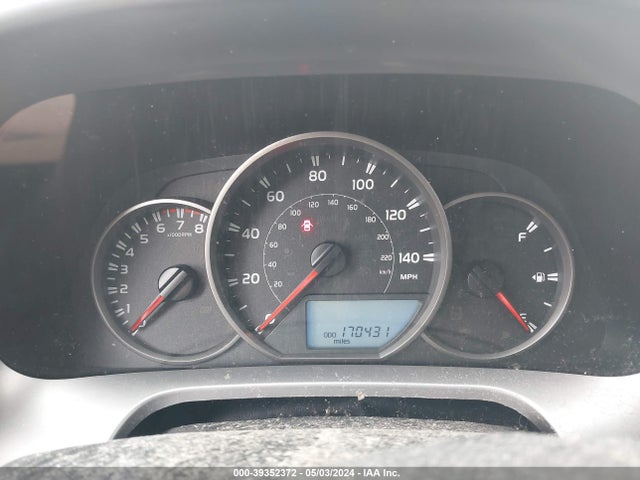 Toyota RAV4 LE 2016 JTMBFREV8GD184946 Image 7