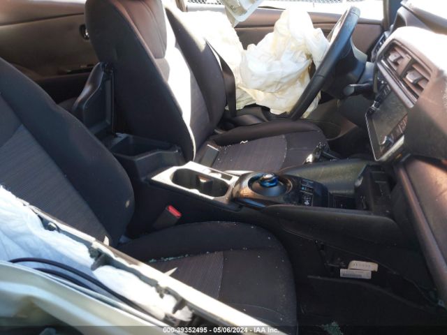 1N4AZ1CP7JC312606 Nissan LEAF SV
