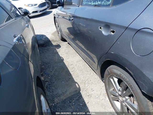 Hyundai Elantra Value Edition 2018 5NPD84LF3JH356481 Image 15
