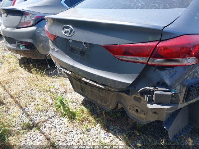 Hyundai Elantra Value Edition 2018 5NPD84LF3JH356481 Image 17