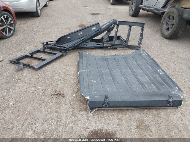 1C4BJWDG8GL156361 Jeep Wrangler Unlimited Freedom