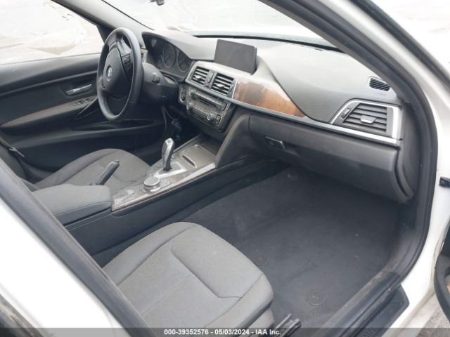 WBA8A3C31HA067085 BMW 320i Xdrive