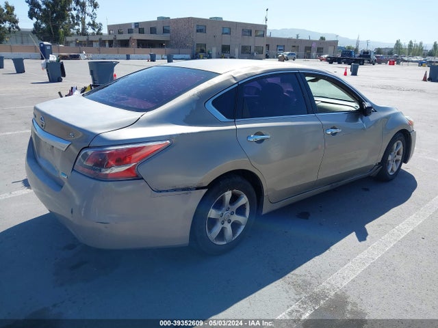 Nissan Altima 2.5 S 2014 1N4AL3AP2EC412683 Image 4