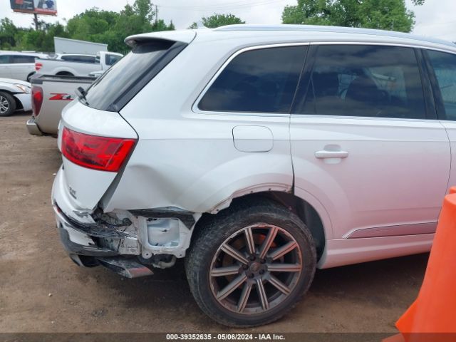 WA1VAAF71JD019805 Audi Q7 3.0t Premium