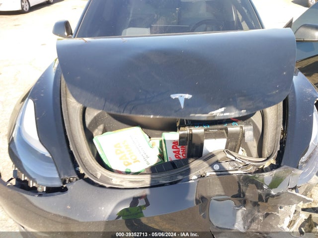 2023 TESLA MODEL 3 5YJ3E1EA2PF686575 Photo 9