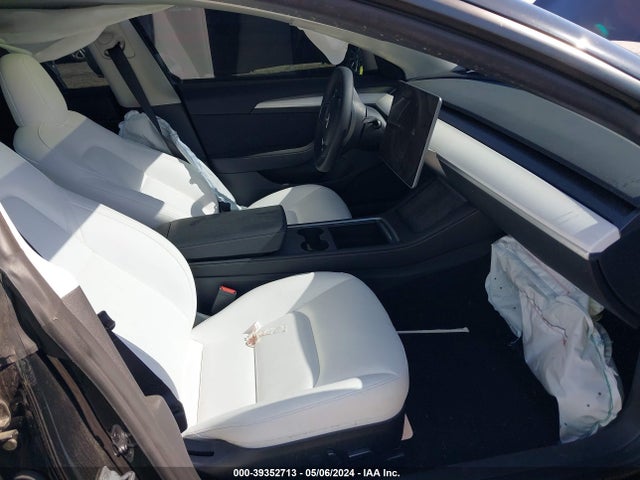 2023 TESLA MODEL 3 5YJ3E1EA2PF686575 Photo 4