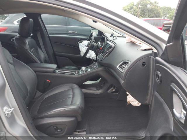 1C3CCCABXGN188372 Chrysler 200 Limited Platinum