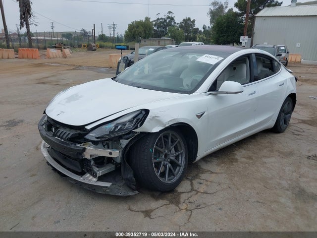 Tesla Model 3 Long Range/mid Range 2018 5YJ3E1EA4JF168619 Image 2