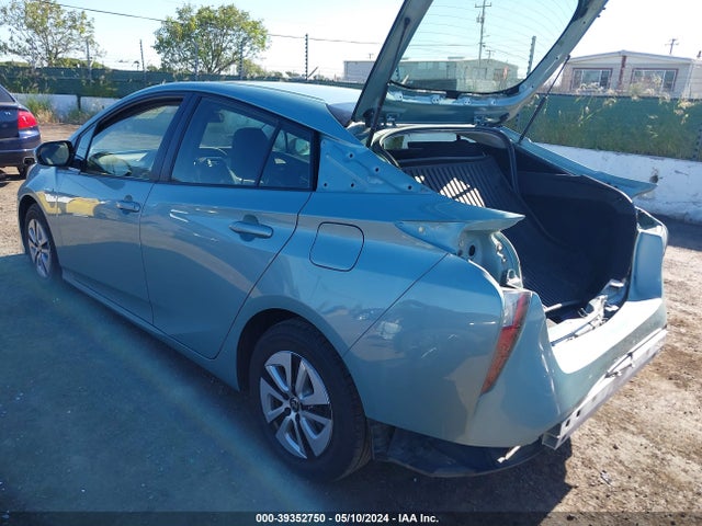 Toyota Prius Two Eco 2016 JTDKARFU6G3001733 Image 3