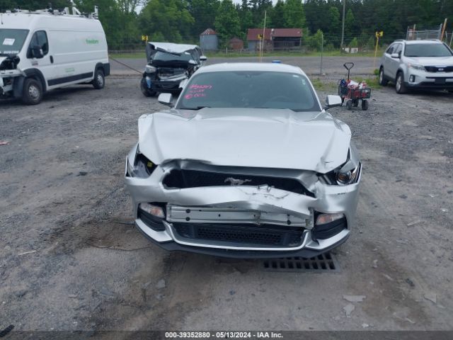 1FA6P8AM8H5263895 Ford Mustang V6
