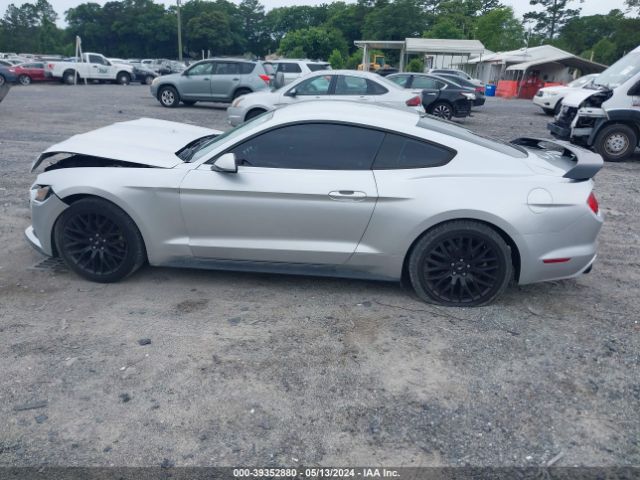 1FA6P8AM8H5263895 Ford Mustang V6
