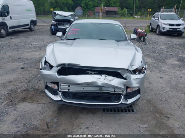 1FA6P8AM8H5263895 Ford Mustang V6